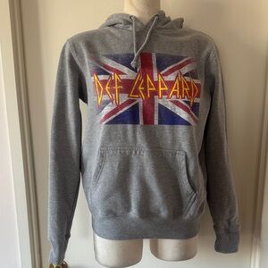 Def Leppard Gray Hoodie with Union Jack Design S